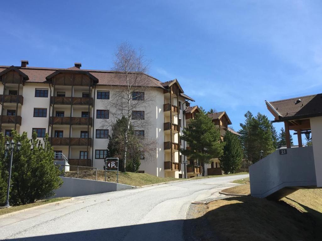 Familienapartment Sonne Und Schnee Kanzelhohe Eksteriør bilde